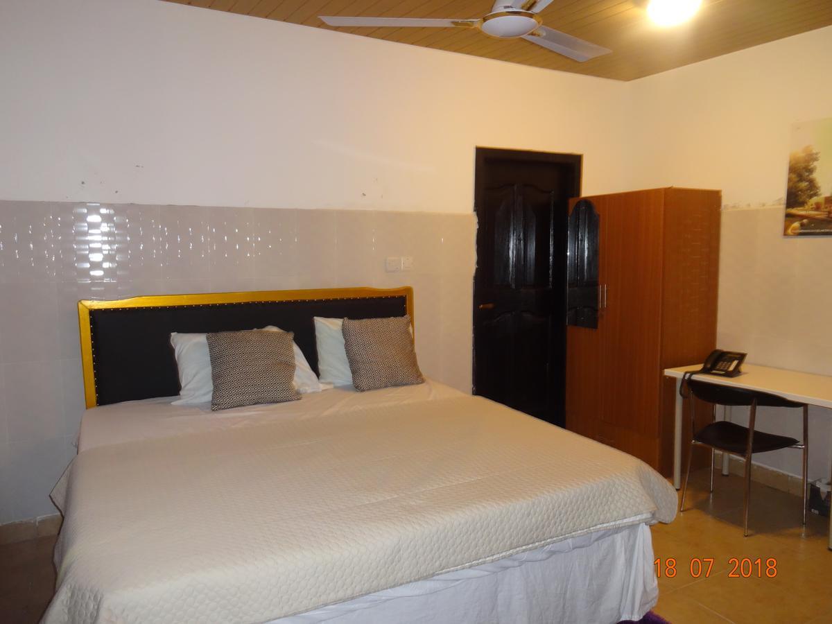 Nordik Palace Bed & Breakfast Tema Bagian luar foto