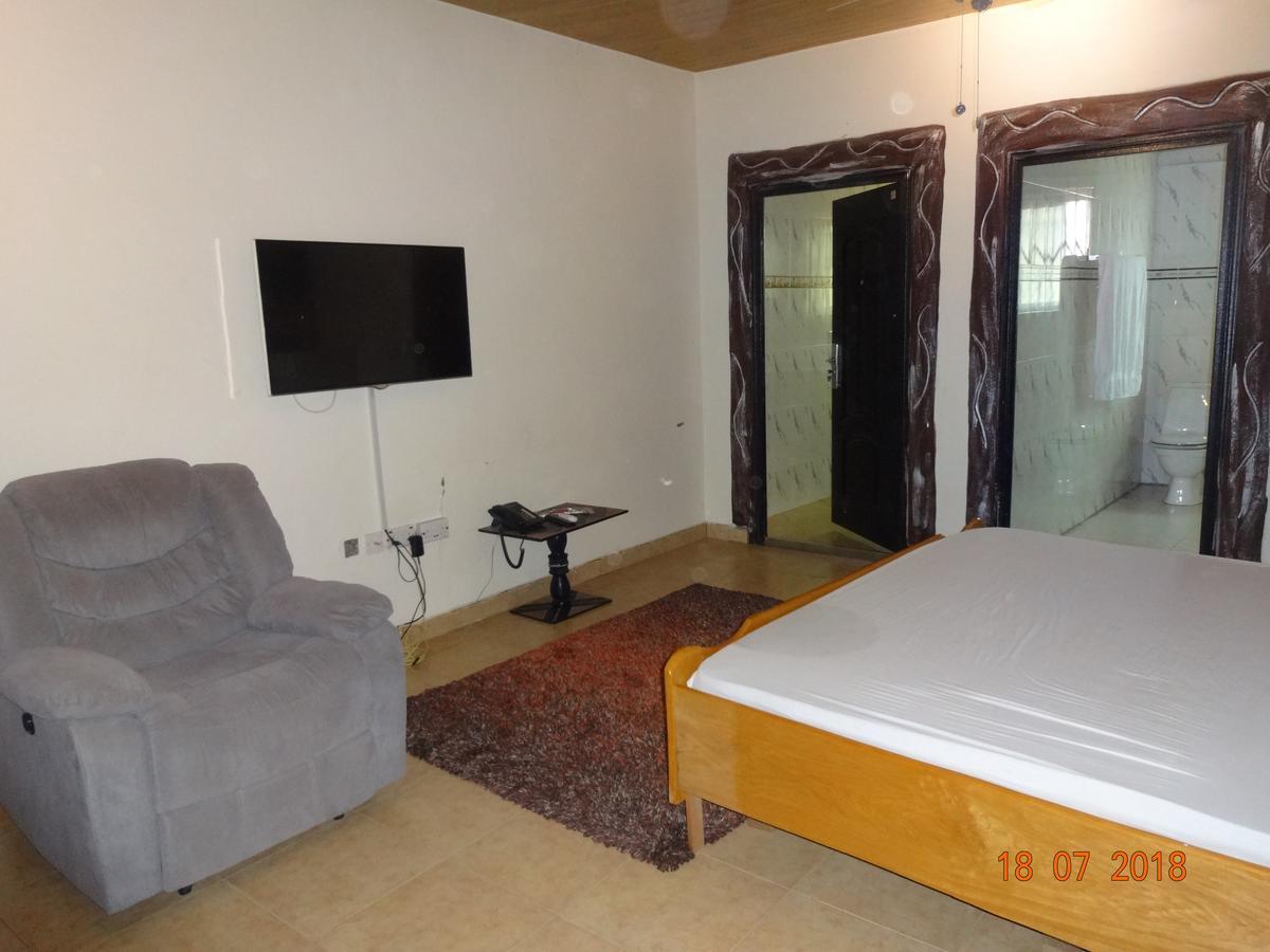 Nordik Palace Bed & Breakfast Tema Bagian luar foto