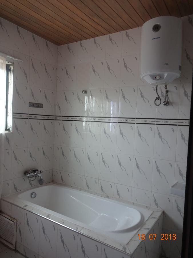 Nordik Palace Bed & Breakfast Tema Bagian luar foto