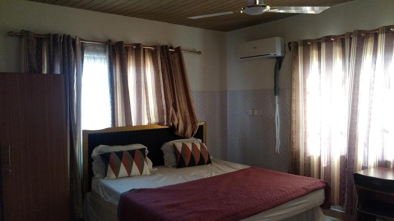 Nordik Palace Bed & Breakfast Tema Bagian luar foto